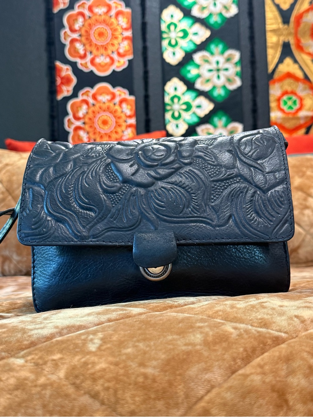 Patricia Nash Lanza Black Tooled Leather Crossbody Handbag P14107